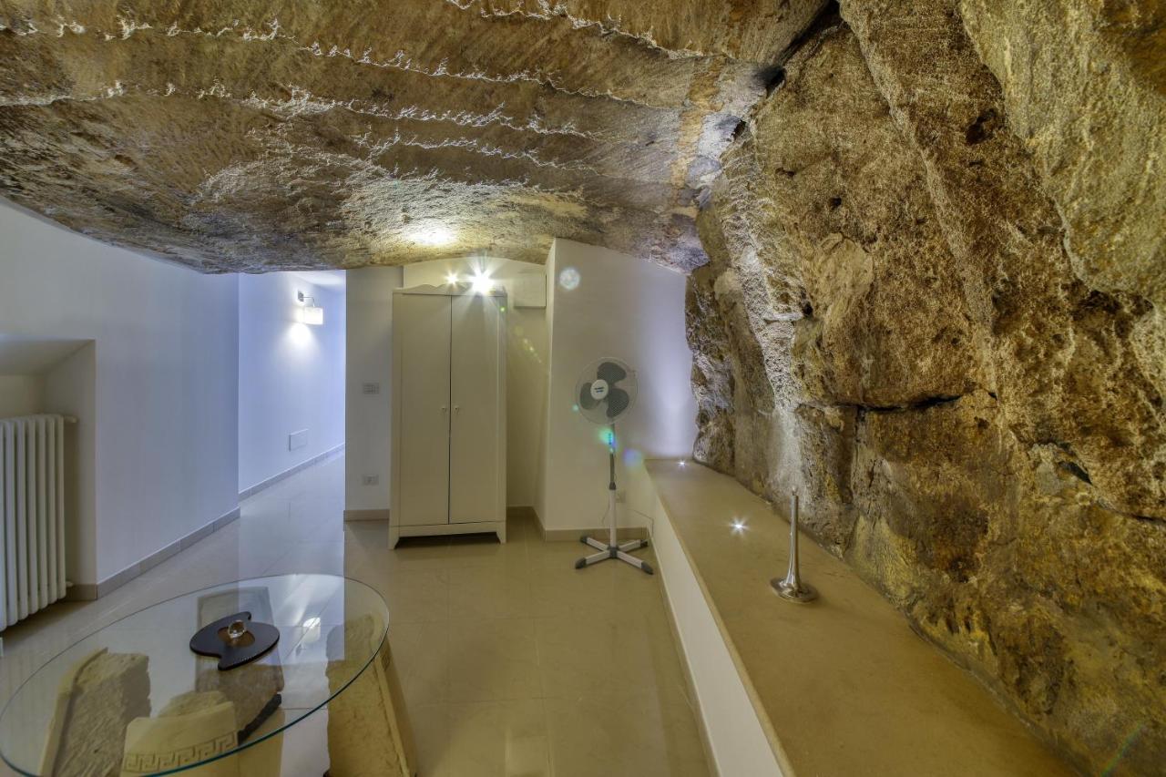 La Cattedrale Apartments&Suite - Affitti Brevi Italia グラヴィーナ・イン・プーリア エクステリア 写真