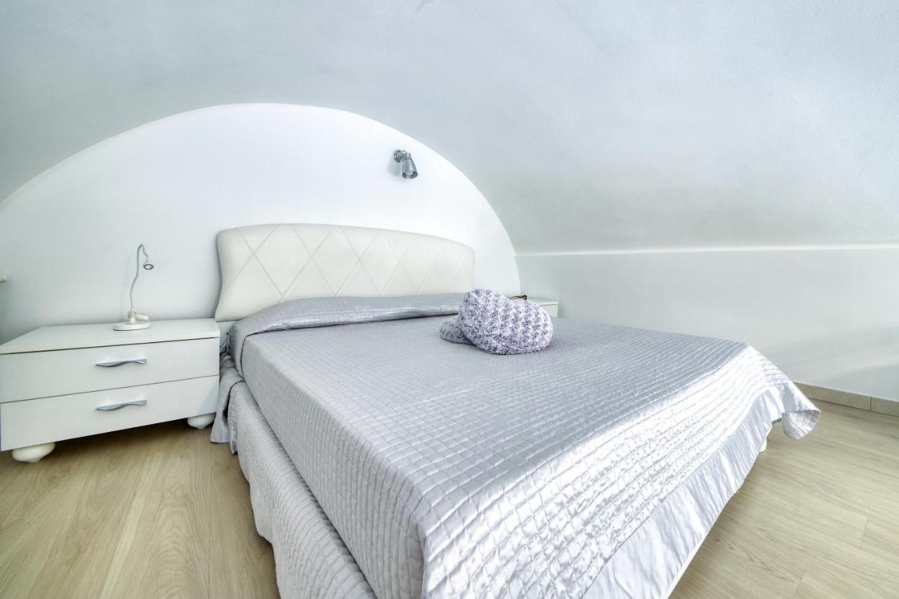 La Cattedrale Apartments&Suite - Affitti Brevi Italia グラヴィーナ・イン・プーリア エクステリア 写真